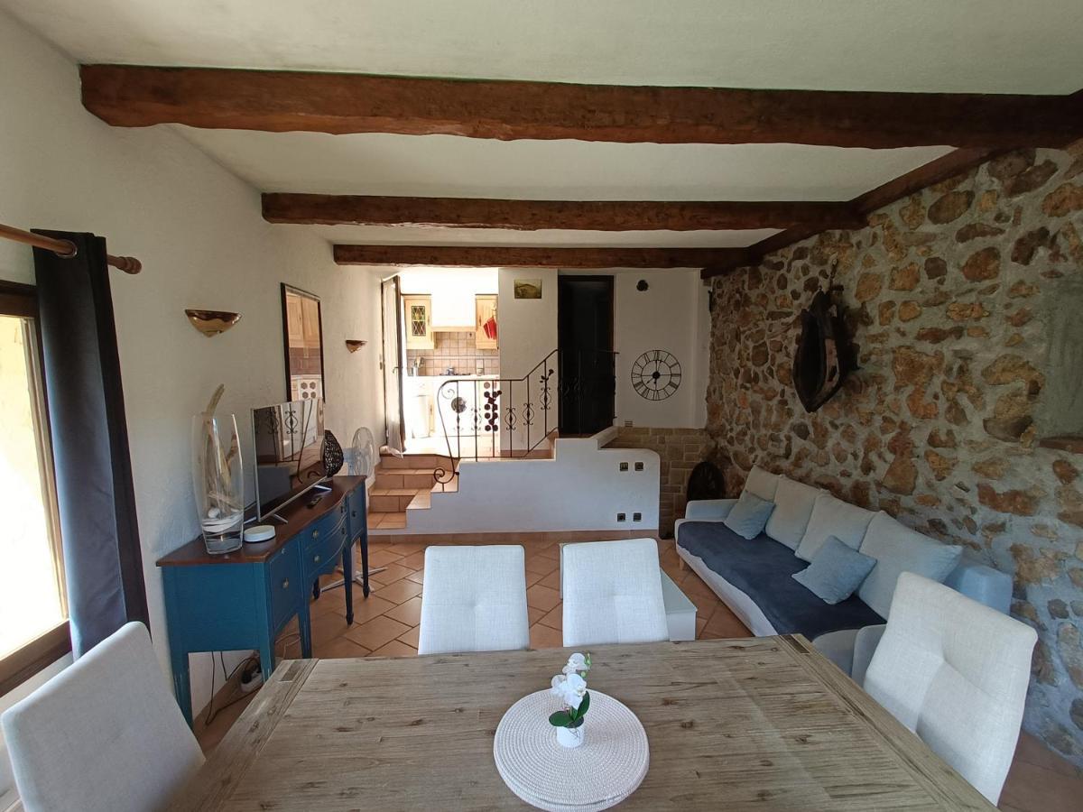 Appartement Privatise Dans Maison Utelle Exterior foto